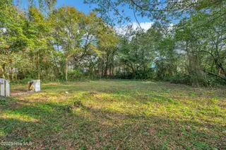 610 N Caswell Avenue, Southport, NC 28461 – photo 23: 610 n caswell ave 00028