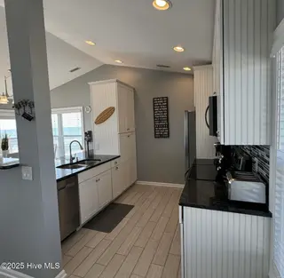 618 N Shore Drive, Surf City, NC 28445 – photo 9: IMG_2561