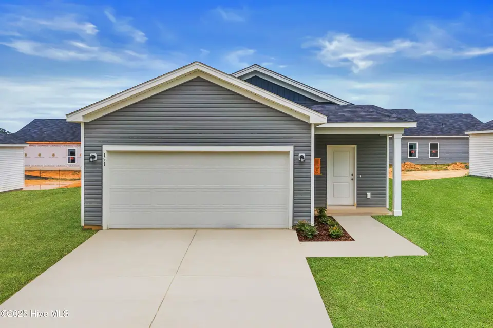 610 S Squires Run Lane, Richlands, NC 28574 – photo 1 of 26: Home Front