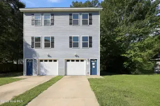 508 Redwood Place 2, Jacksonville, NC 28540 — 3-bedroom condo in Shamrock Village, Jacksonville, NC, photo 2 of 35: 508 Redwood Pl #2