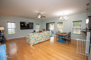 251 E Ivybridge Drive, Hubert, NC 28539 – photo 19: Great room V1