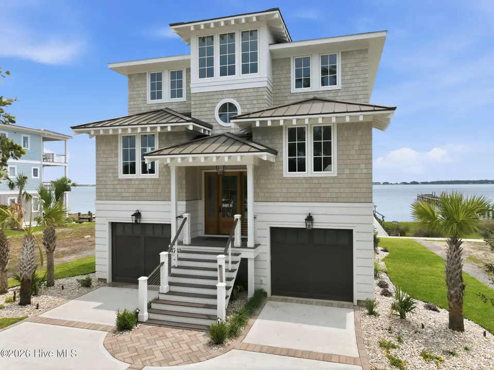 4741 S Shore Drive, Morehead City, NC 28557 – photo 1 of 72: 1-web-or-mls-4741 S Shore Dr 001