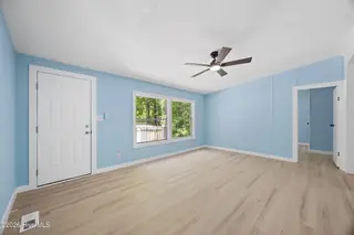 211 Pond Road, Rocky Point, NC 28457 – photo 5: 5_foyer