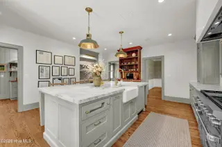 708 Forest Hills Drive, Wilmington, NC 28403 – photo 13: 015_img_0170_792
