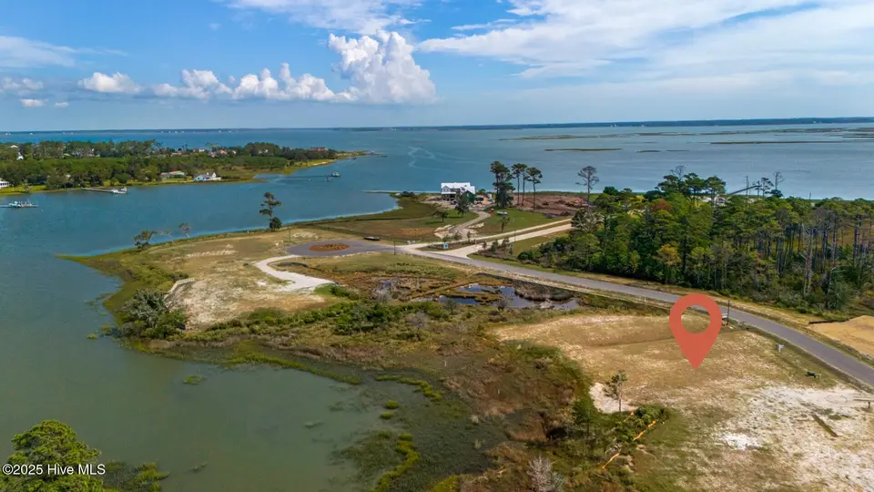533 Freedom Park Road, Beaufort, NC 28516 – photo 1 of 22: 533 Freedom Park Rd
