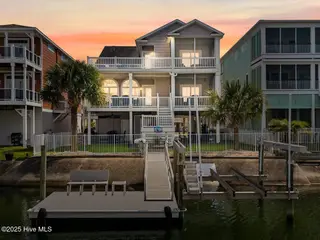 209 E Second Street, Ocean Isle Beach, NC 28469 – photo 4: 03-kahunaphoto