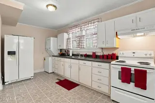 9349 Main Street, Castalia, NC 27816 — 3-bedroom home, Castalia, NC, photo 19 of 31: 31-web-or-mls-DSC05505