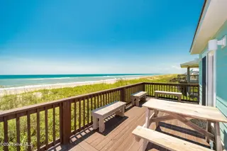 405 Ocean Drive, Emerald Isle, NC 28594 – photo 4: 6-web-or-mls-cchadwick-visuals-405-ocean