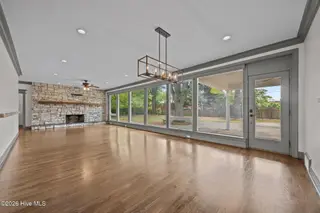 1041 E Rock Spring Road, Greenville, NC 27858 – photo 7: 21-web-or-mls-IMG_0032
