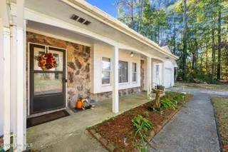 520 Stately Pines Road, New Bern, NC 28560 – photo 4: 4-web-or-mls-DSC_8166