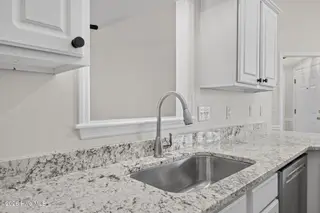 3433 Preakness Place, New Bern, NC 28562 – photo 12: 30-web-or-mls-DSC_9396