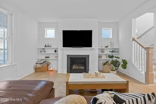 4025 Watersail Drive, Wilmington, NC 28409 – photo 18: Living Room