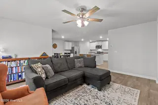 849 Tuscarora Trail, Jacksonville, NC 28546 – photo 8: Living Room