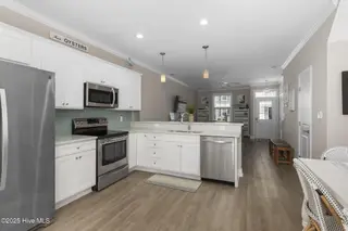 2800 W Fort Macon Road 41 Seaside Villas, Atlantic Beach, NC 28512 – photo 5: Kitchen