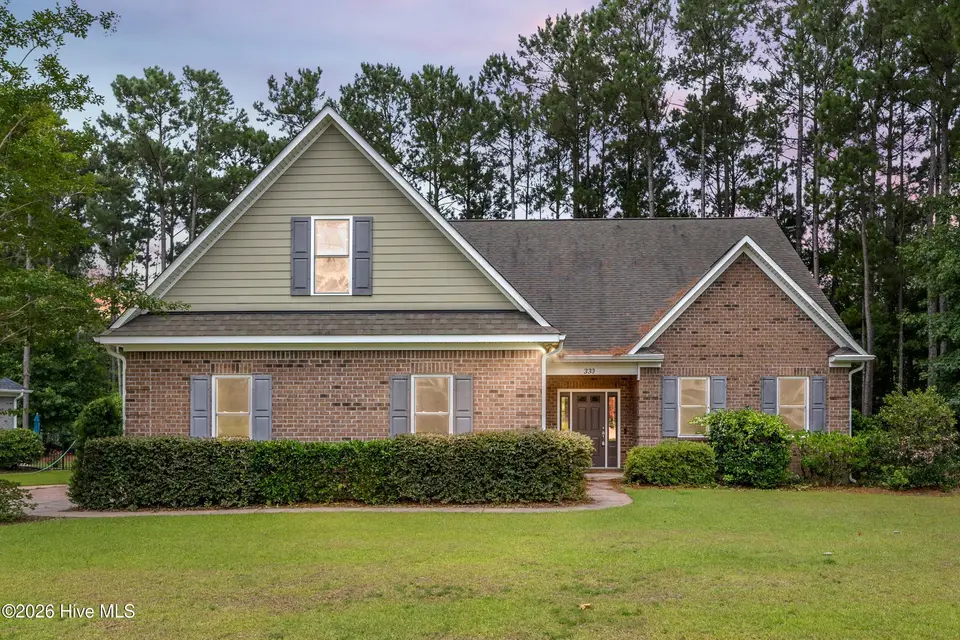 330 Crown Pointe Drive, Hampstead, NC 28443 – photo 1 of 51