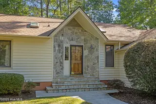 404 Hillcrest Drive, Morehead City, NC 28557 – photo 4: 37-web-or-mls-1S3A0782