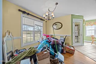 1636 Crawfords Pointe Drive, Greenville, NC 27834 — 3-bedroom home in Crawfords Pointe, Greenville, NC, photo 12 of 38: 19-web-or-mls-IMG_6949