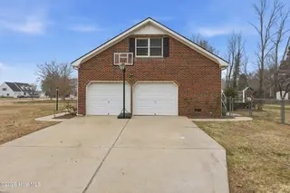 1520 Jones Drive, Elizabeth City, NC 27909 – photo 3: Driveway