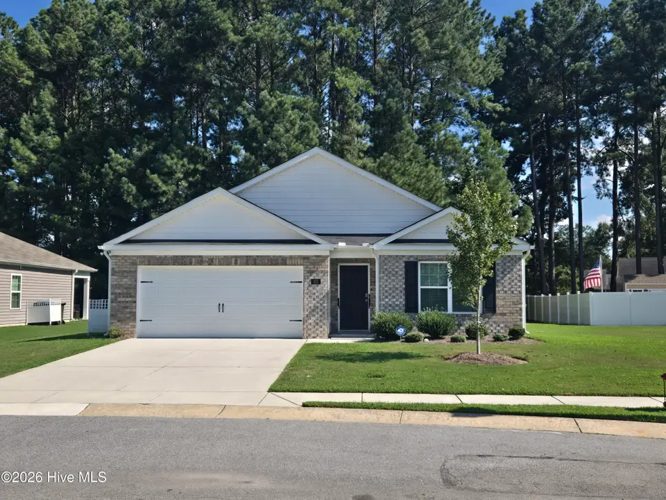 301 Stratton Place, Washington, NC 27889 – photo 1 of 12: Main view