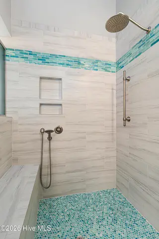 565 Salter Path Road S3 Ocean Grove West, Pine Knoll Shores, NC 28512 – photo 21: Primary ensuite