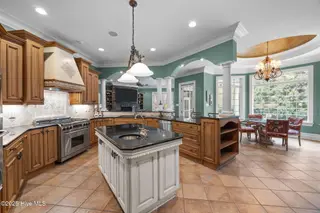 516 Chesapeake Place, Greenville, NC 27858 – photo 13: 23-web-or-mls-BLS_0075