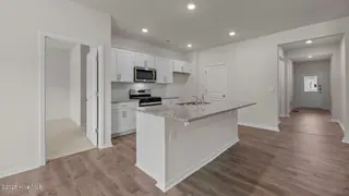 2027 Minnette Circle, New Bern, NC 28562 – photo 4: 34-web-or-mls-DSC_6396