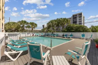 104 S Lumina Avenue S 203, Wrightsville Beach, NC 28480 — 1-bedroom condo in Summer Sands Condominiums, Wrightsville Beach, NC, photo 21 of 27: 23_img_7323
