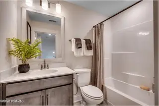611 Heart Pine Avenue, Wilmington, NC 28411 – photo 24: Bedroom 3 Bathroom