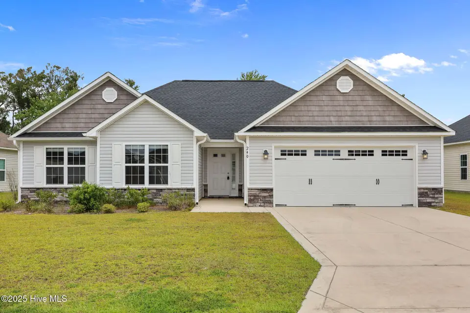 240 Crossroads Store Drive, Jacksonville, NC 28546 – photo 1 of 51: Front View