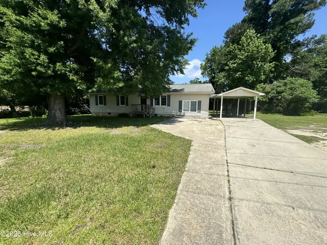 165 Shaw Road, Wallace, NC 28466