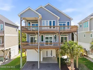 304 Oceanaire Lane, Surf City, NC 28445 – photo 1