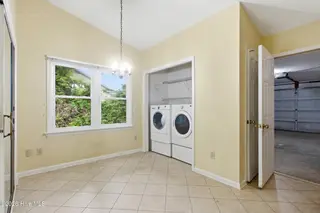 207 Forest Oaks Drive, New Bern, NC 28562 – photo 20: 19_img_2164