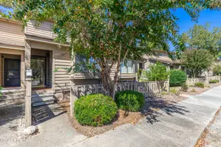207 Saint Luke Court, Wilmington, NC 28409 — 2-bedroom waterfront townhome in Caneel Cove, Wilmington, NC, photo 2 of 44: 207 St. Luke-3