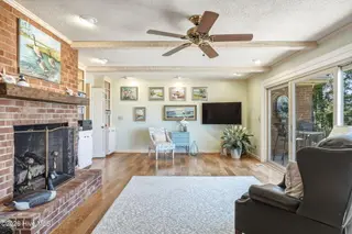 105 Magnolia Court, Pine Knoll Shores, NC 28512 – photo 12: 36