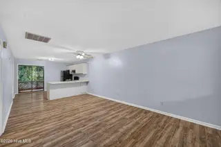 522 S Kerr Avenue Apt 42, Wilmington, NC 28403 — 2-bedroom condo in Candlewyck, Wilmington, NC, photo 5 of 25: 522SKerrAvenueUnit42-5