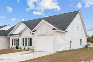 2028 Dartford Drive A, Greenville, NC 27834 – photo 3: 2-web-or-mls-_DSC3046