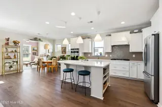707 Broomsedge Terrace, Wilmington, NC 28412 – photo 3: Kitchen, dining room