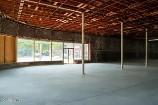 124 W Main Street, Aberdeen, NC 28315 – photo 10: 10 124 W Main Interior 1st Floor