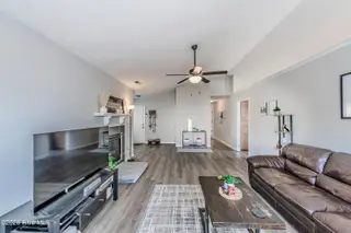 126 Forest Bluff Drive, Jacksonville, NC 28540 — 3-bedroom home in River Hills, Jacksonville, NC, photo 7 of 22: Living Room