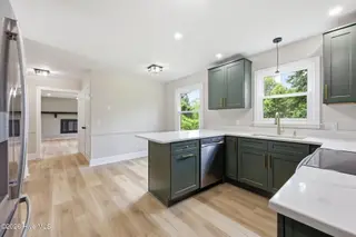 2804 Hodges Road, Kinston, NC 28504 – photo 13: 41-web-or-mls-IMG_1474
