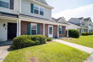 700 Streamwood Drive, Jacksonville, NC 28546 – photo 3