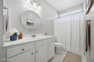 2528 Brookville Drive B, Greenville, NC 27834 – photo 8: 27-web-or-mls-img_0014