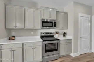 135 Darel Street, Rocky Point, NC 28457 – photo 18: Kitchen