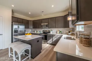 140 Enfield Drive, Carthage, NC 28327 – photo 16: 018_King_Kitchen
