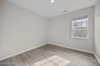 4015 W T Whitehead Drive, Jacksonville, NC 28546 – photo 17: Guest Room