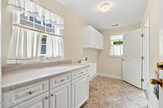 104 Uster Court, New Bern, NC 28562 – photo 17: 36-web-or-mls-DSC_4689_edit