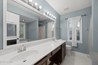 400 Carolina Pines Boulevard, New Bern, NC 28560 – photo 18: Primary En Suite