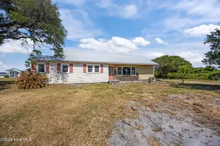 2472 Cedar Island Road, Cedar Island, NC 28520 – photo 5: 2472 Cedar Island Rd