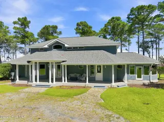 492 Sandy Point Drive, Beaufort, NC 28516 – photo 5: 2-web-or-mls-492 Sandy Point 002
