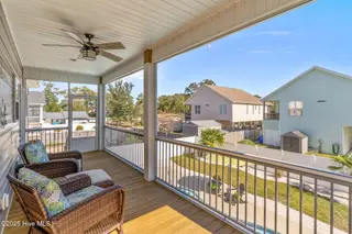 224 NE 58th Street, Oak Island, NC 28465 – photo 16: 18-web-or-mls-BTS00102